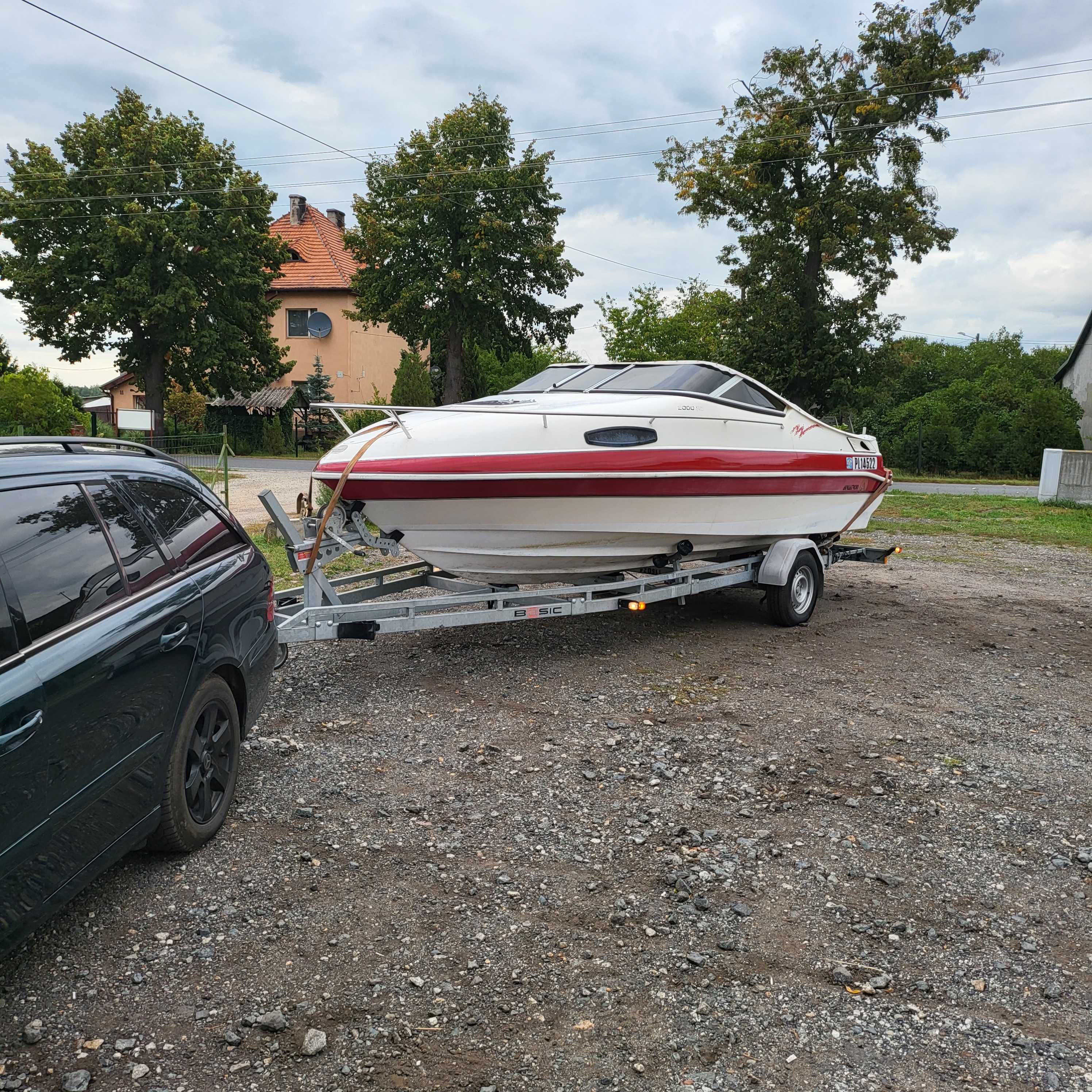 Aquatron 2000 SC łódż motorowa z przyczepą