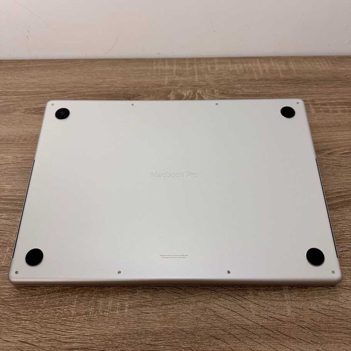 Macbook Pro 16" Late 2023 M3 Pro / 36Gb / SSD 512Gb стан ідеал (M0762)