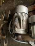 Vários Motor elétrico  trifasico