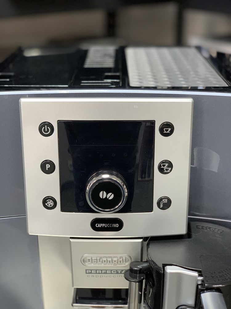 Кофемашина Delonghi Perfecta Cappucino ,модель 5500 ,новый молчник