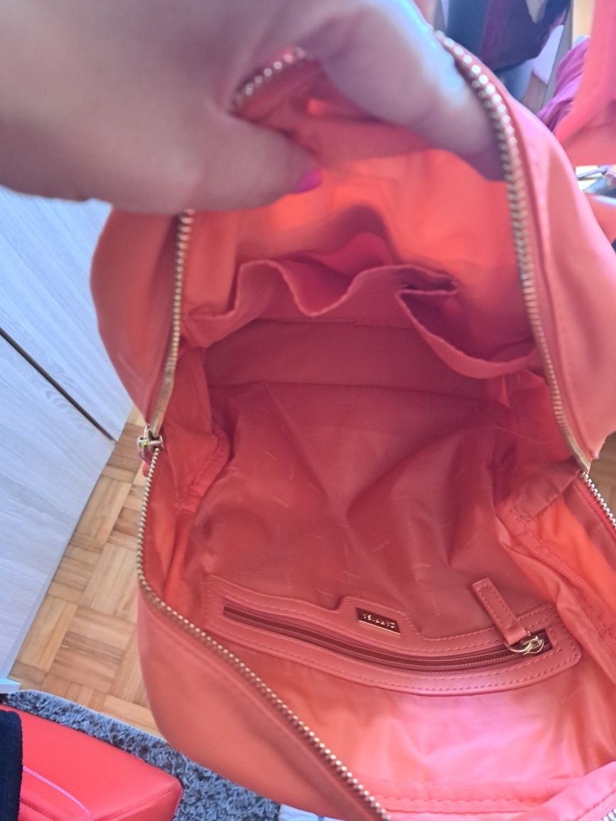 Mochila laranja Carpisa