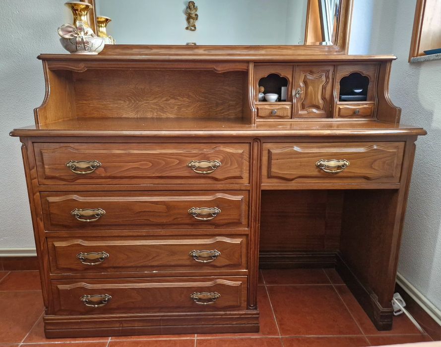 CONJUNTO de mobília para quarto