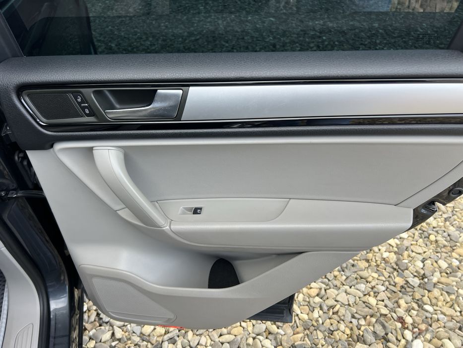 Таврек на спружинах в дуже гарному стані