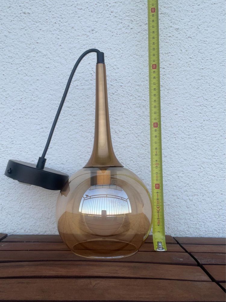 Piekna wiszaca lampa