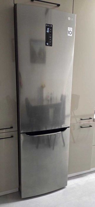 Продам холодильник lg gw b499smfz