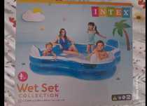 Piscina grande nova