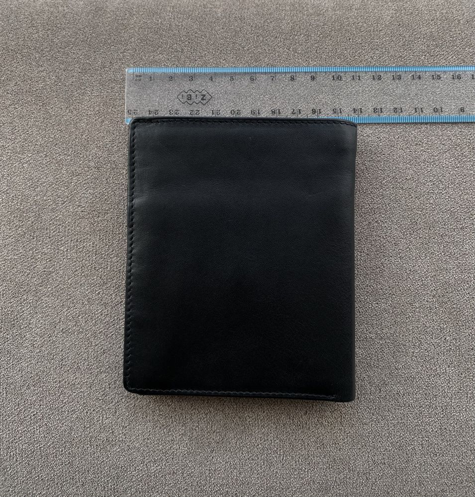 Черный кожаный кошелек портмоне бумажник с отдельным для мелочи