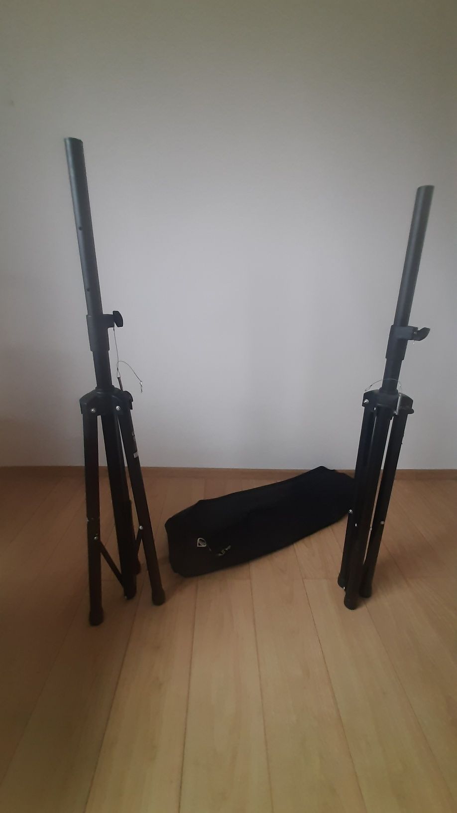 Stojaki pod kolumny głośnikowe +pokrowiec