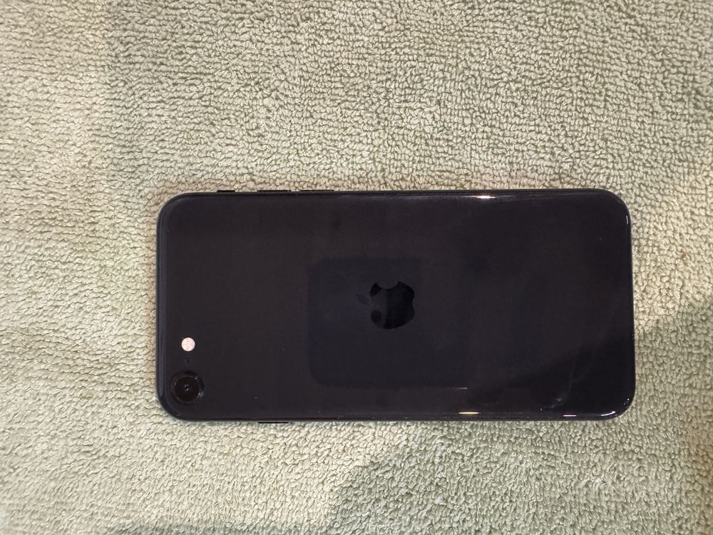 iPhone SE 2020 64gb Preto