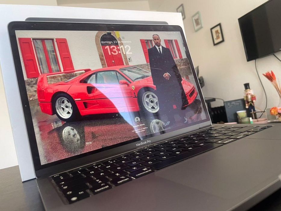 Apple Macbook Pro M2