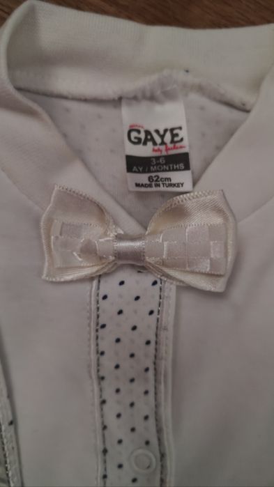 Нарядний чоловічок фрак на хрещення чи виписку