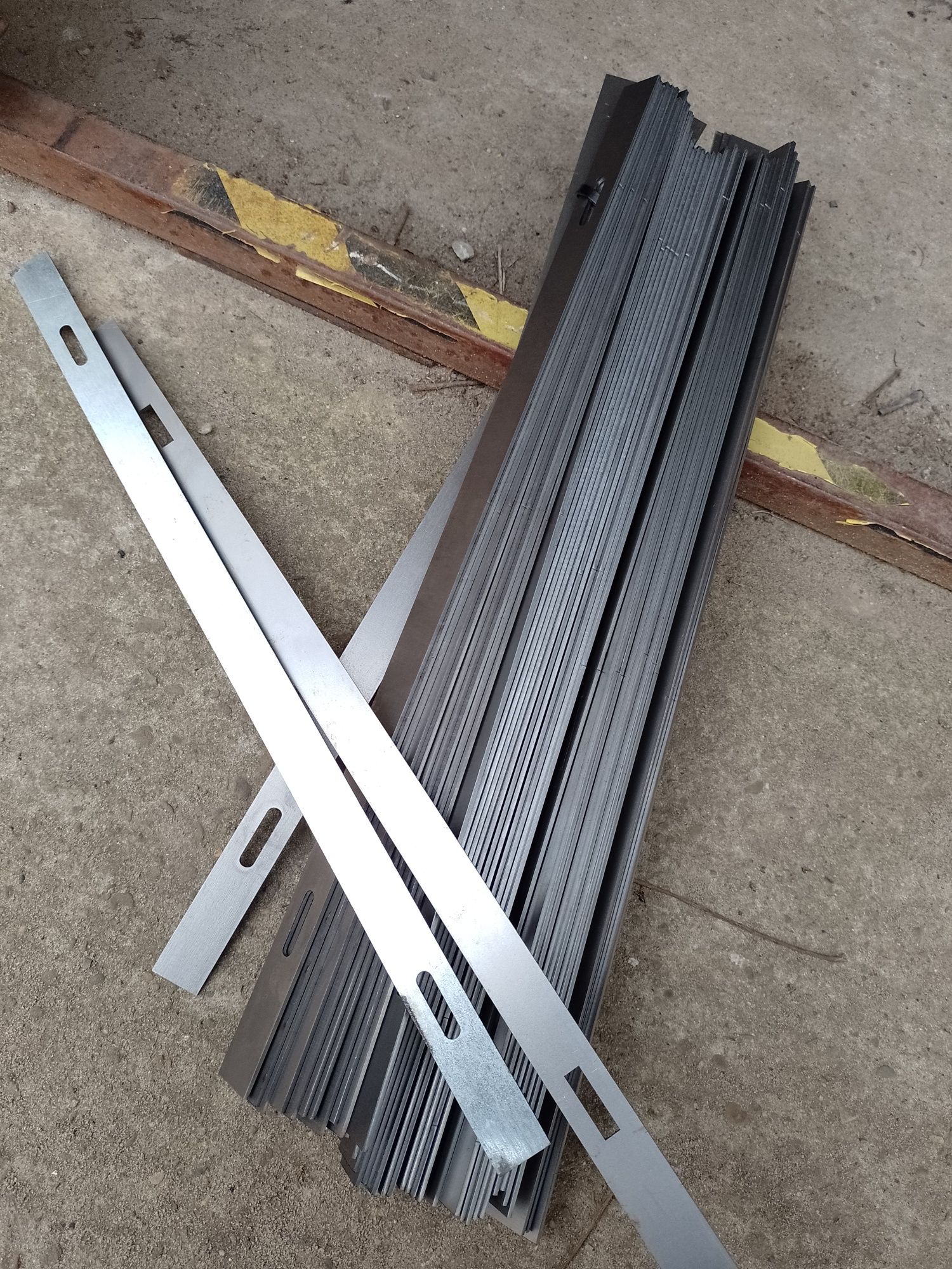 Lasze ściągi fundamentowe Acrow 25 cm