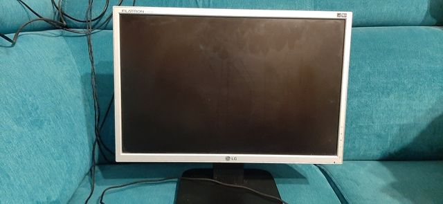 Monitor LG 20 cali do komputera bardzo tanio okazja pzdr