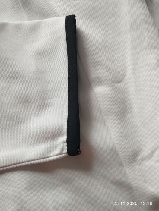 Медична куртка,розмір 12.Нова.