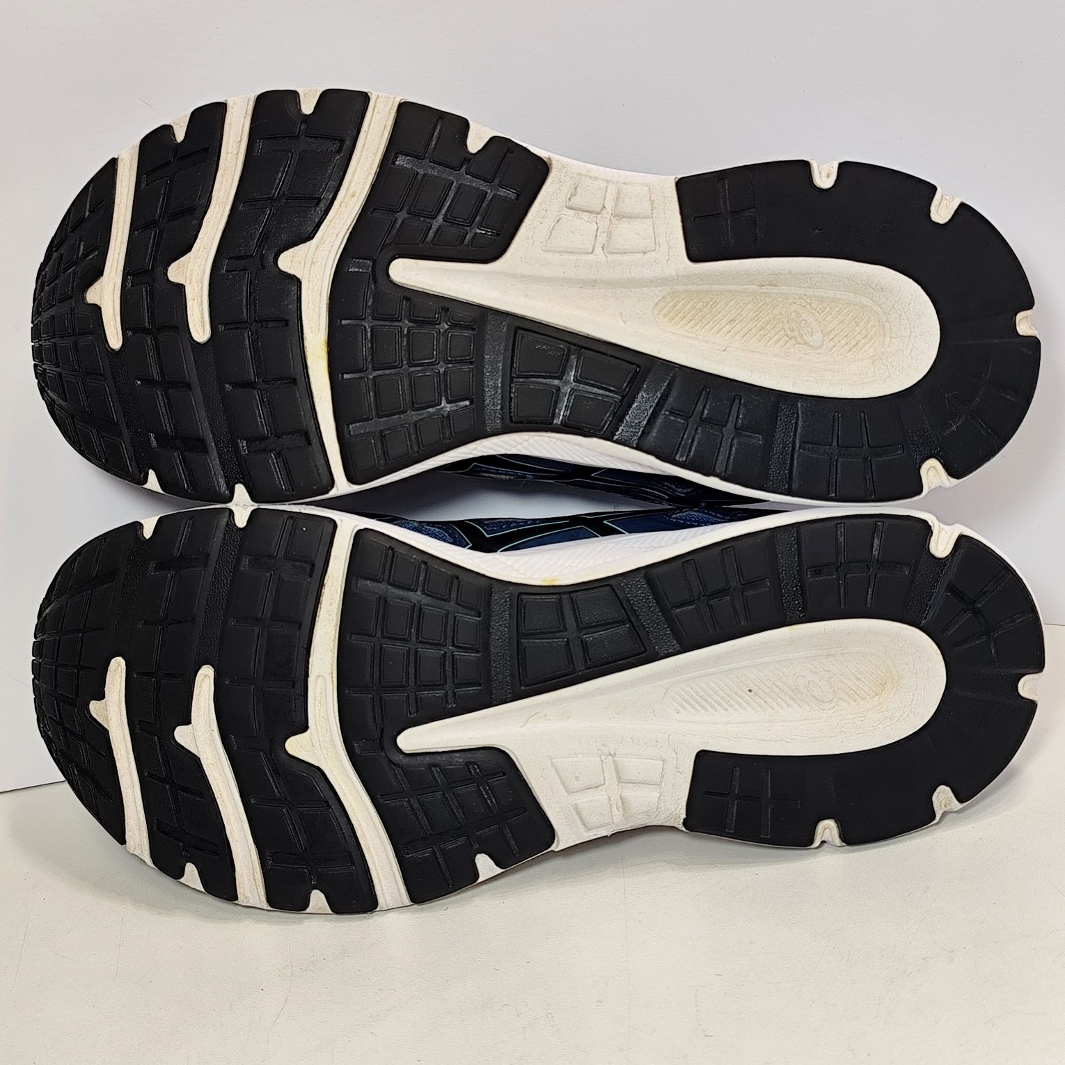 кросівки Asics Jolt 3
