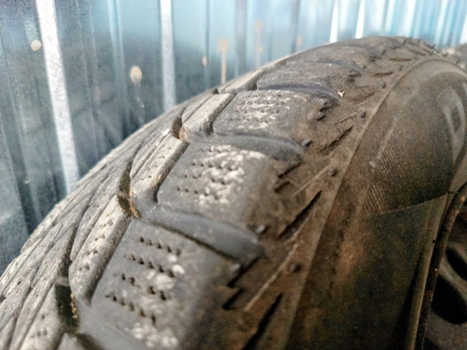 Opony Zimowe 195x65 R15 ze stalówkami