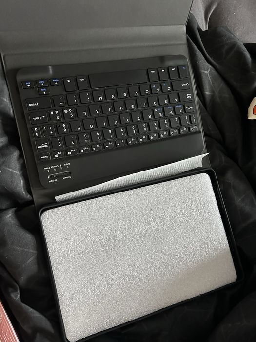 Etui z klawiatura Lenovo Tab M11 2024