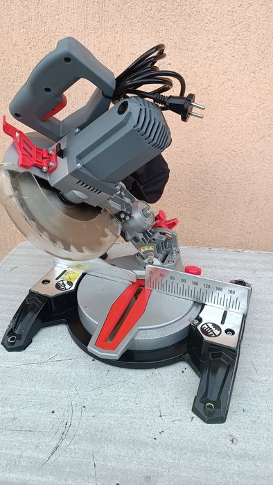 Торцовочна пила з Німеччини