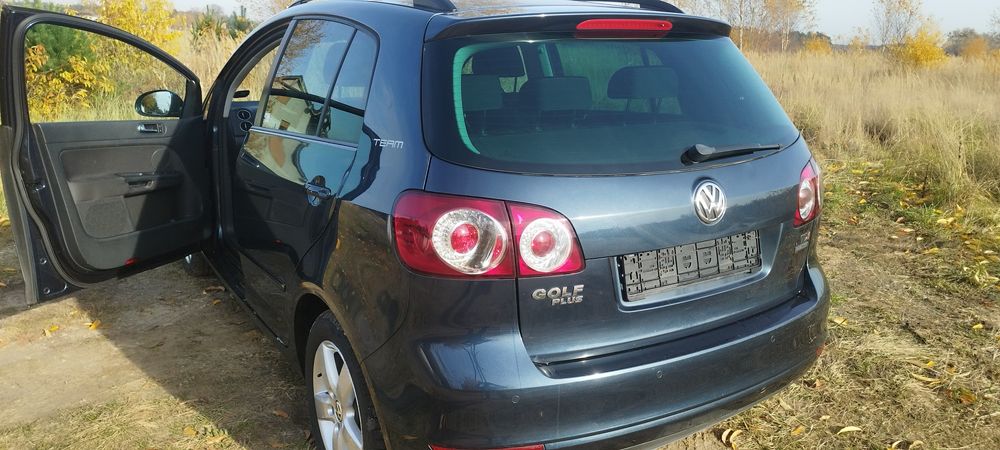 Volkswagen Golf 6 plus 1,6 TDI  2011r. mały przebieg