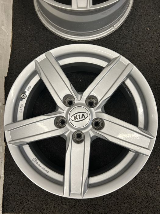 152 Felgi Aluminiowe KIA R 16 5x114,3 Bardzo Ładne