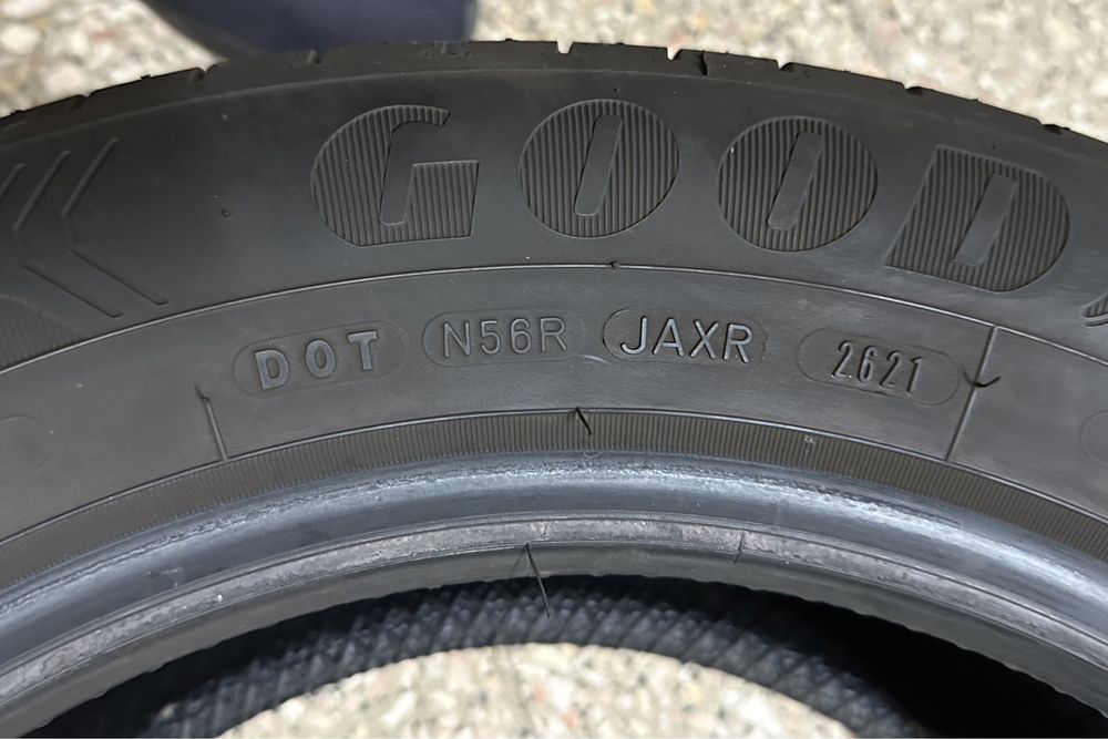 Pneu Goodyear semi-novo 225/55/16