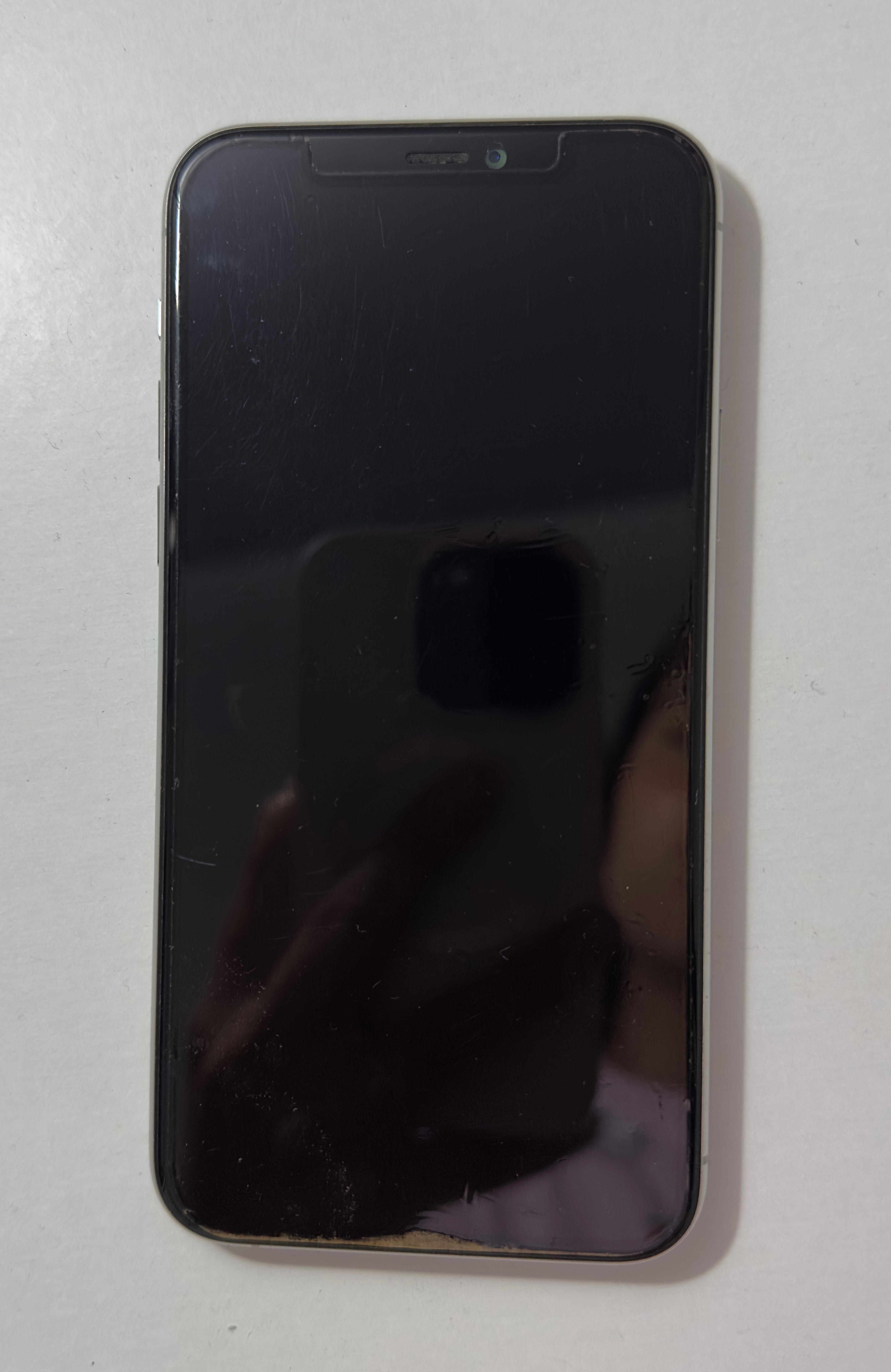 iPhone 11 Pro Branco 64 GB em bom estado