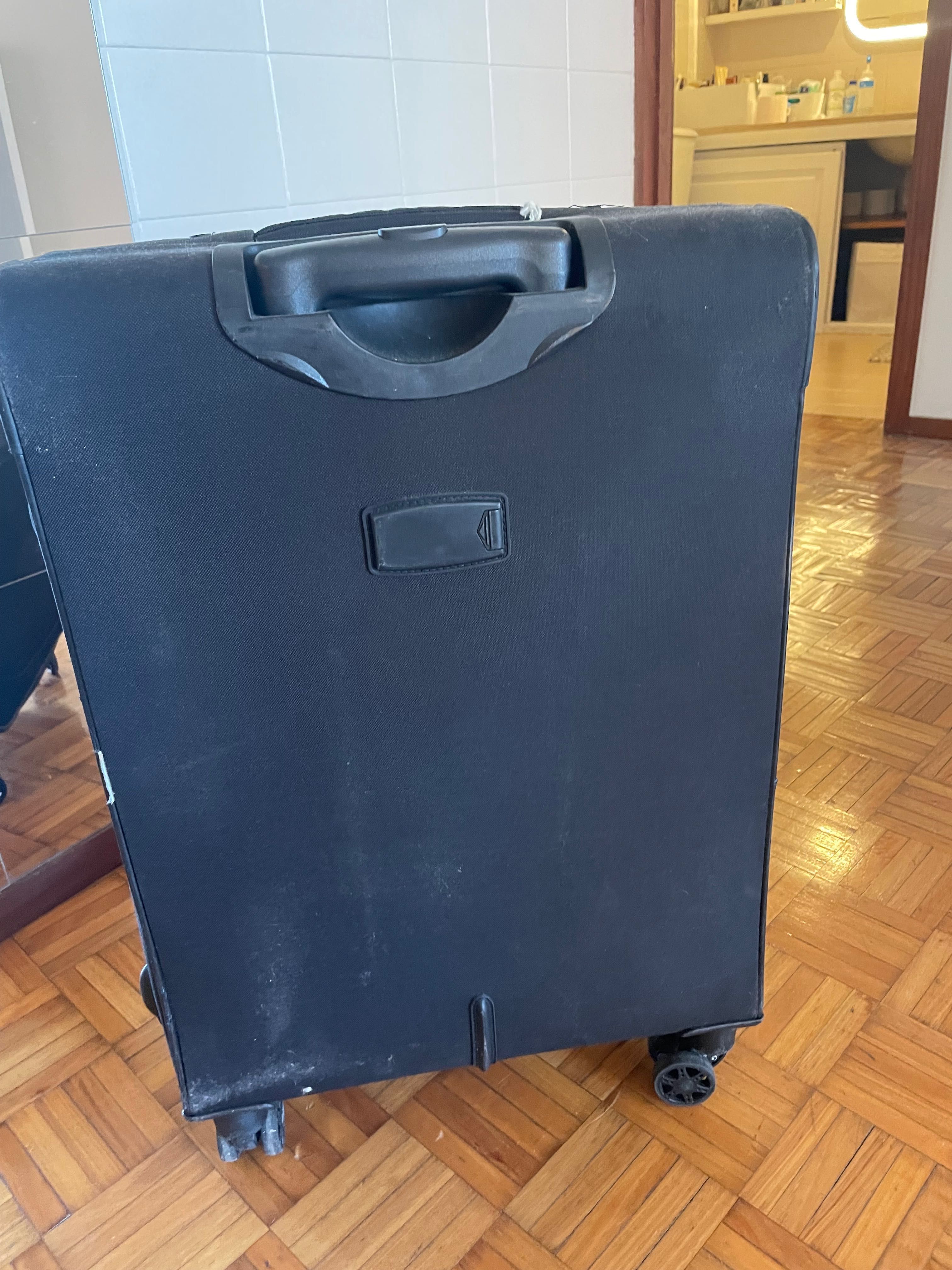 Mala de viagem preta