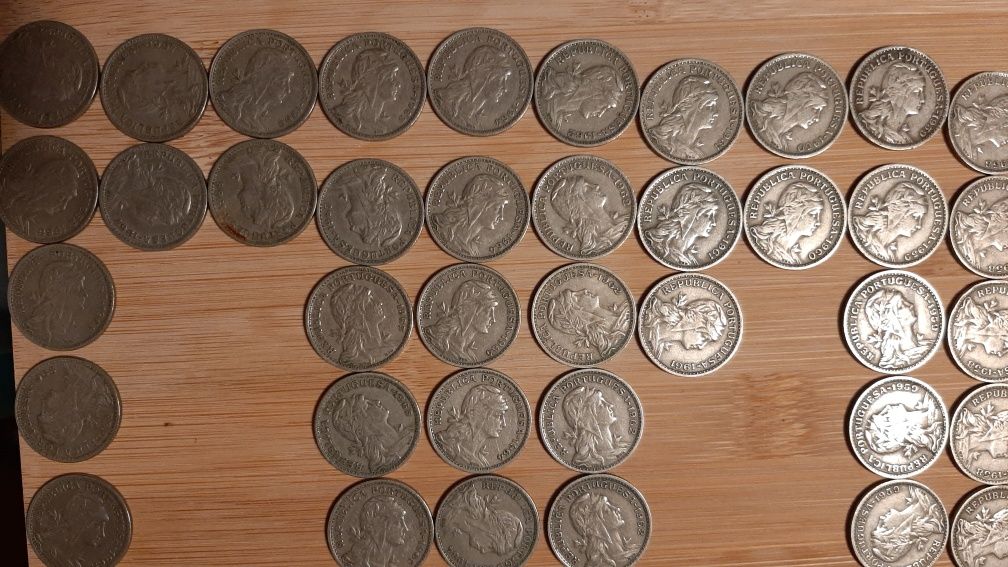 Lote de 96 moedas • 50 centavos • 1928 a 1968