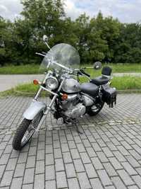 Suzuki Intruder 125