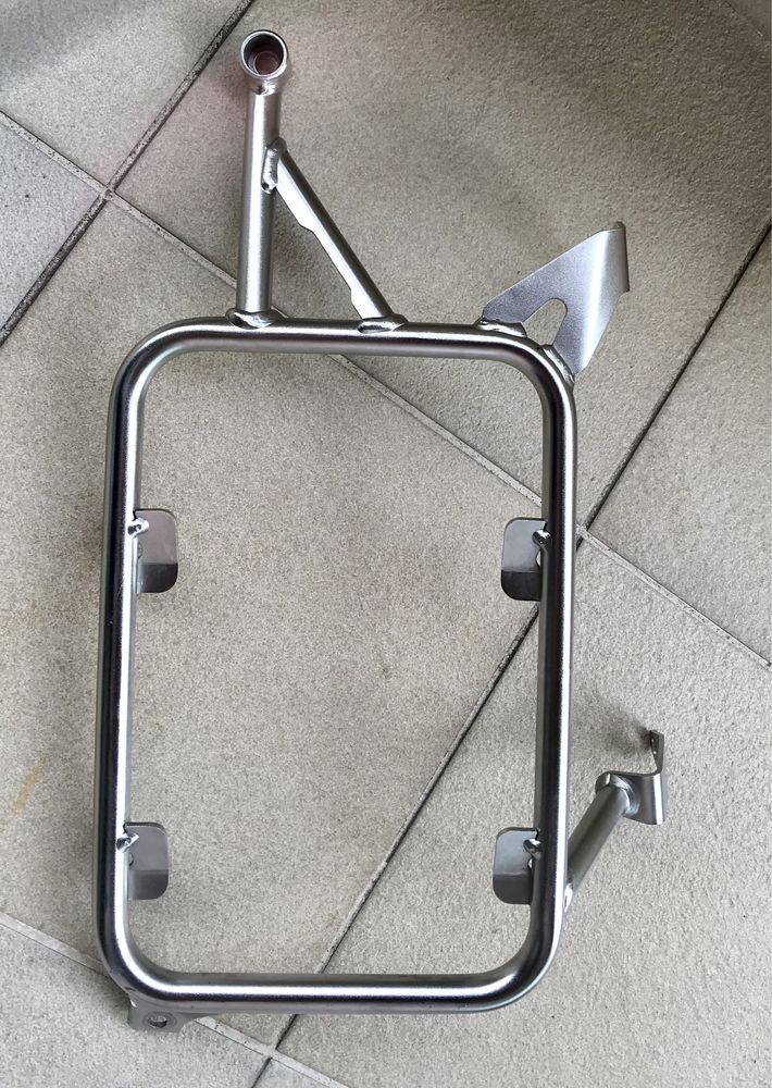 Porta bagagens e suporte de mala esquerda bmw gsa