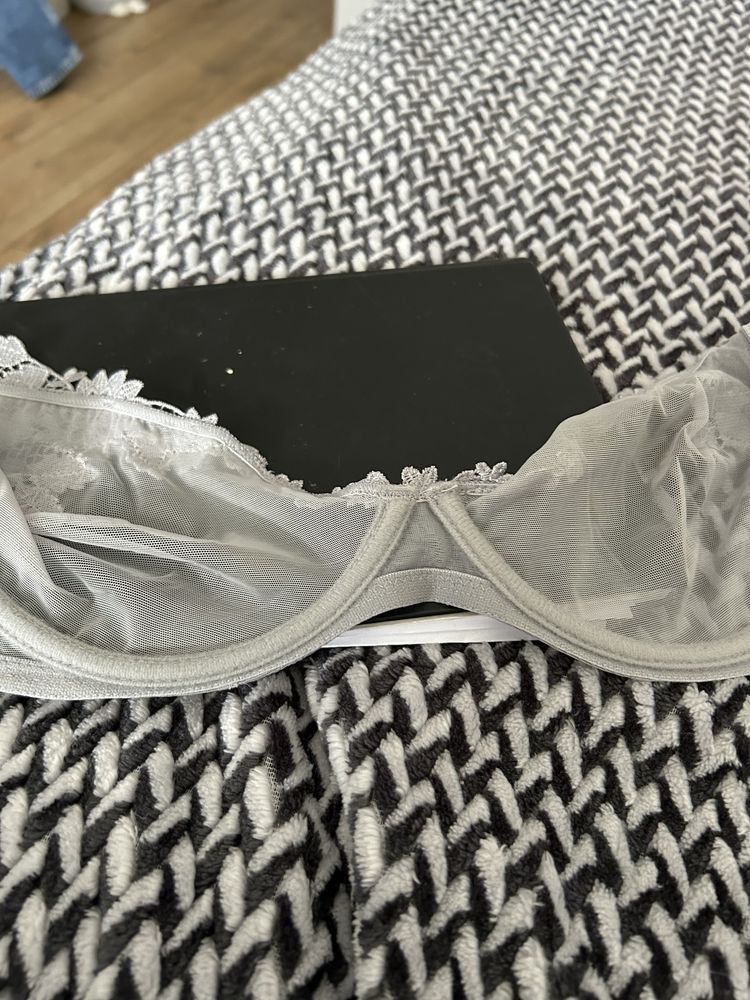 Biustonosz Intimissimi 80c