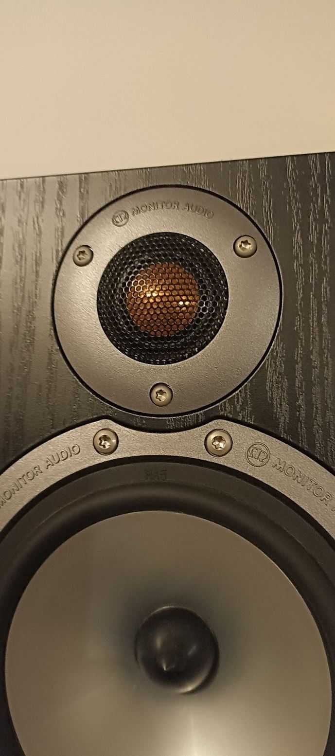 Colunas MOnitor Audio Bronze 5