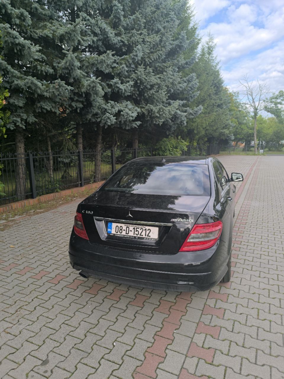 Anglik Mercedes C klasa W 204 AMG 1.8 benzyna sedan Irlandia