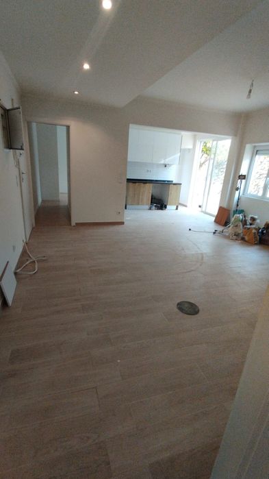 Apartamento T3 c/terraço Mem Martins