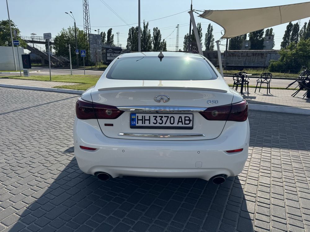 Продам Infiniti Q50 2.2 дизель 2015 год