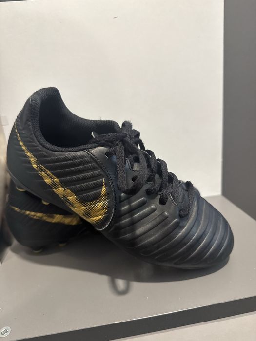 футбольні бутси Nike tiempo 36р