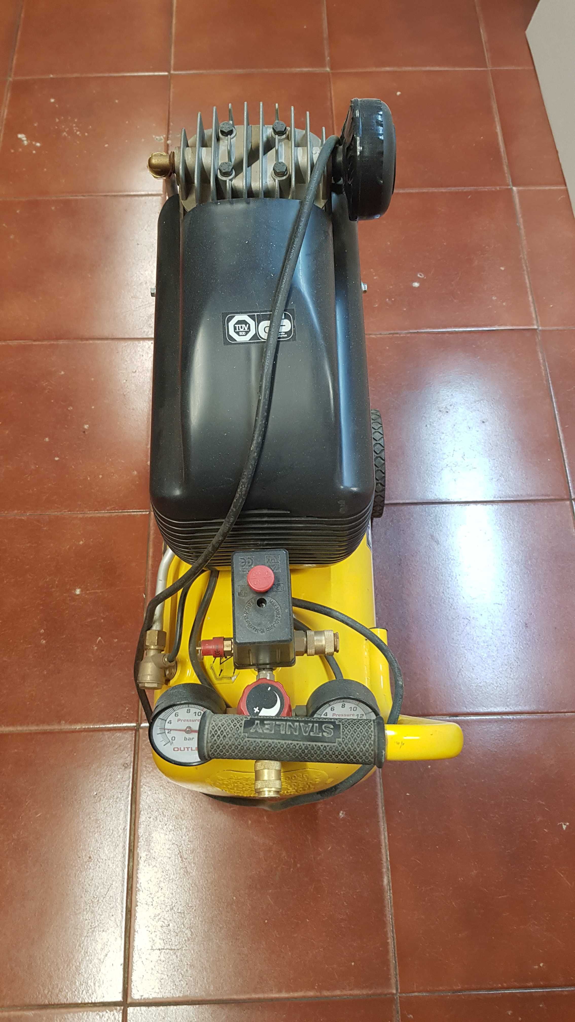 Compressor Stanley 24 Litros 2,5cv 10 bar