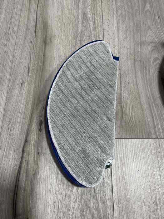 Робот пилосос rowenta