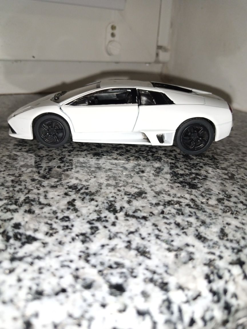 Модель машини Lamborghini Murciélago LP640