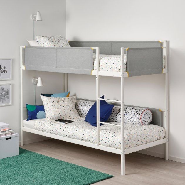 Двухярусная кровать Ikea с матрацами