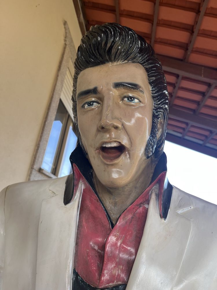 Estatua do elvis