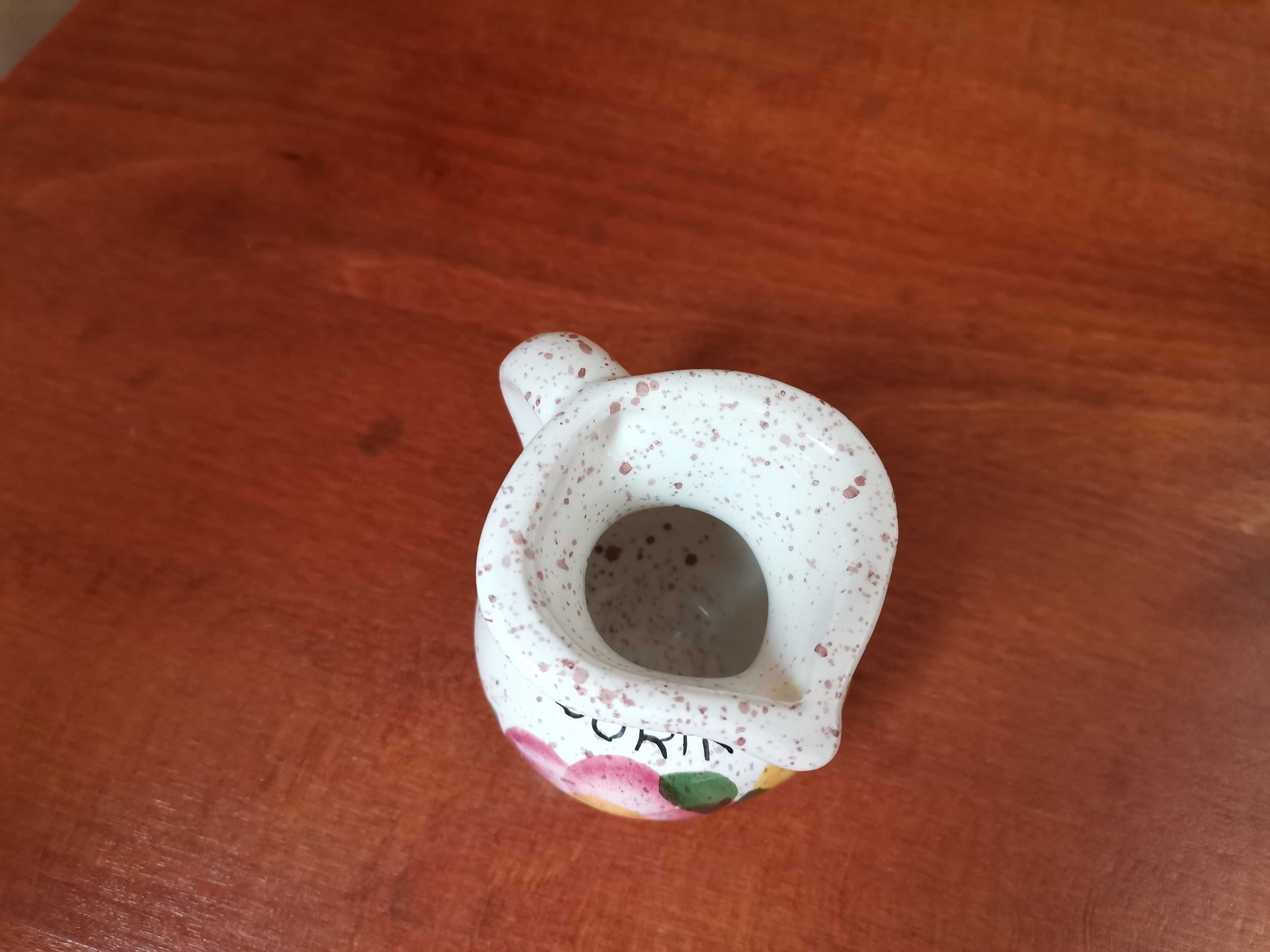 Ceramiczny wazonik