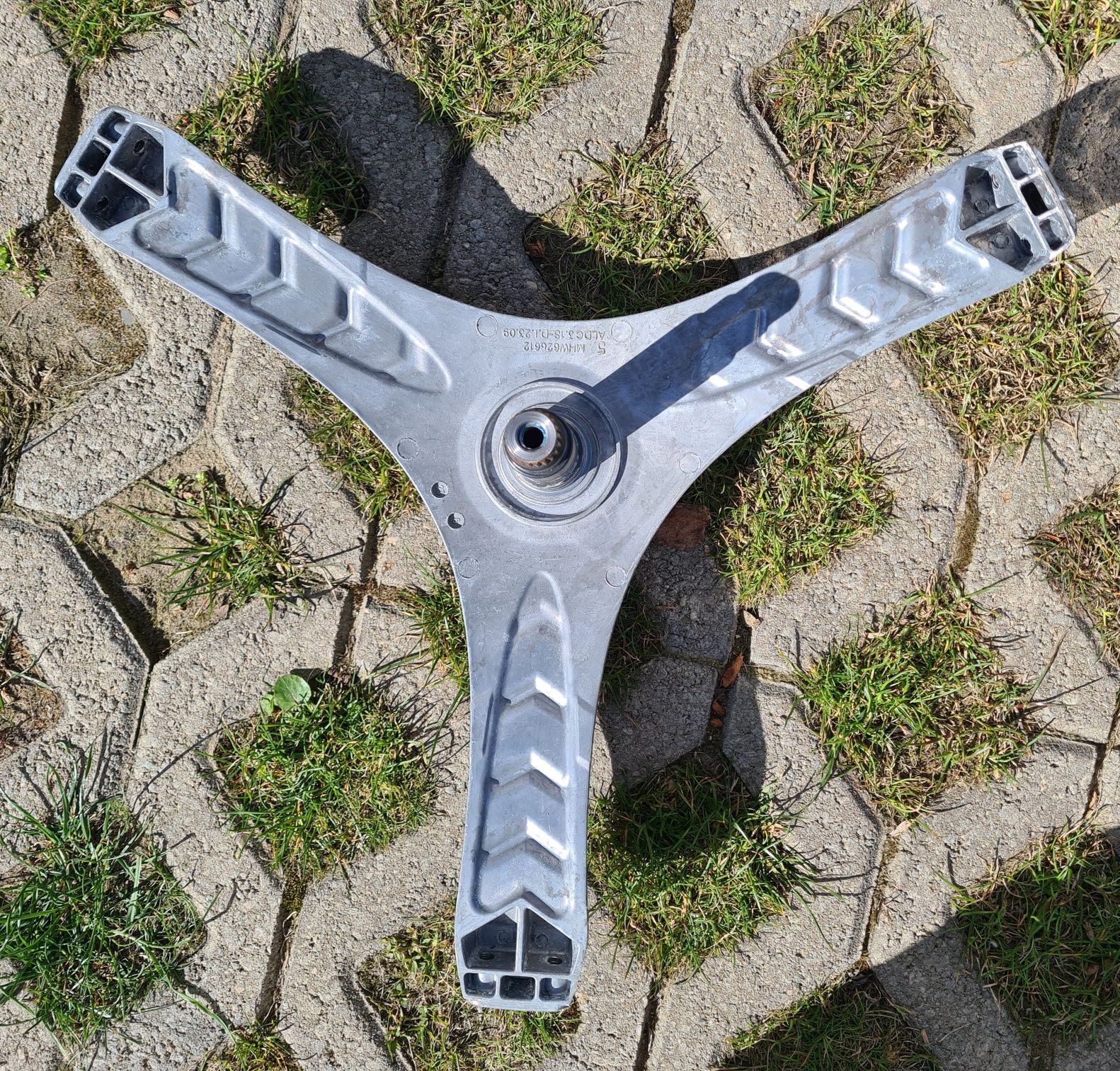Krzyżak bębna pralki LG F4W1175YW/01 11kg