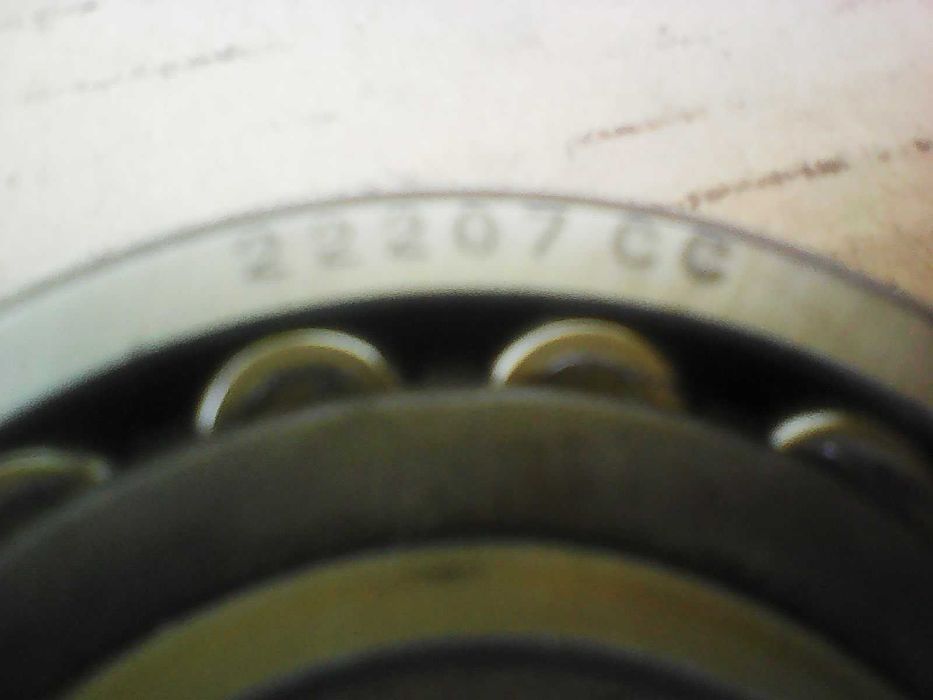 ŁOŻYSKO Wahliwe 22207 c SKF ; Stare zapasy z lat 80 ; Łożyska