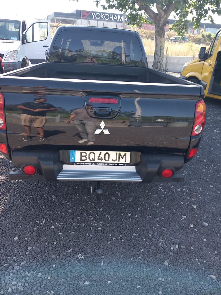 Mitsubishi strackar L200
