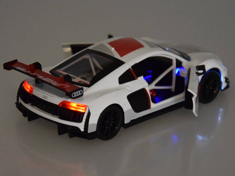 Auto Metalowe Model Sportowe Audi R8 Lms Skala Dźwięki Światła Za4609