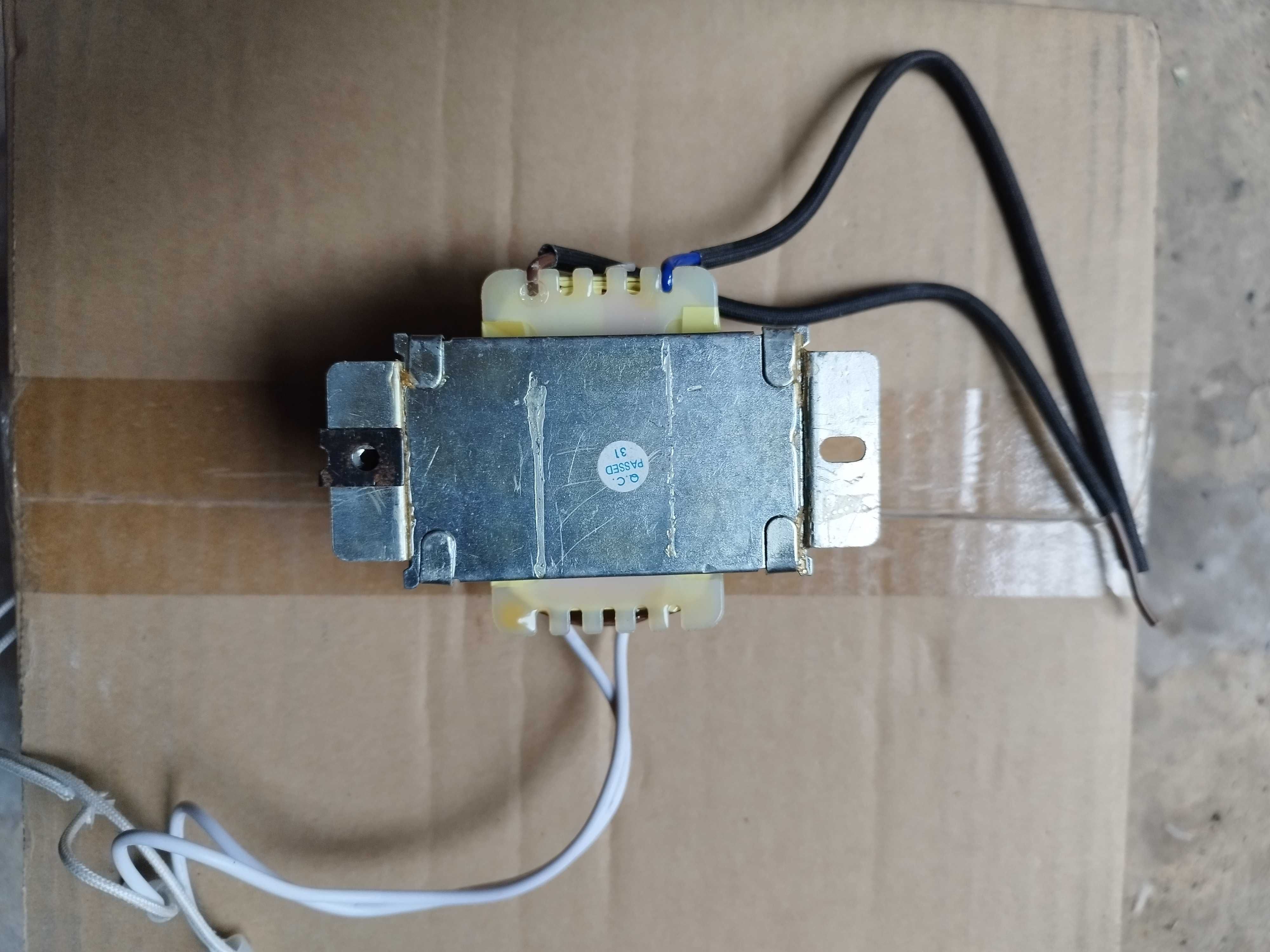 Transformator sieciowy 230 V / 12 V