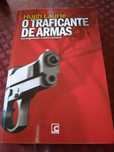 O Traficante de Armas, Hugh Laurie