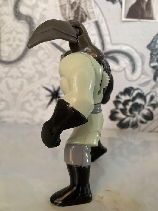 Фігурка Шань Ю з McDonald’s