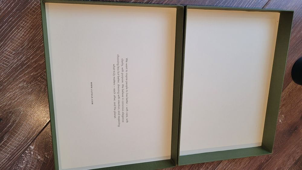 Eleganckie opakowanie na ubranie LillySilk